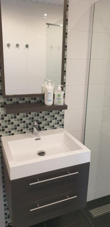 Appartement Zilte Lucht Wilhelminadorp Luaran gambar